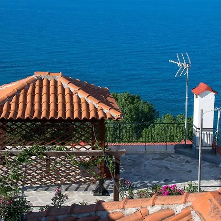 Pantheon Agios Ioannis (Thessaly)